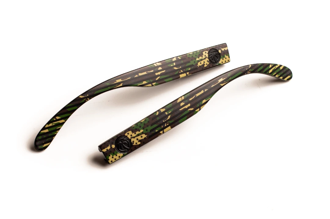 Arms: CAMOCOM Arms: CAMOCOM -Heat Wave Visual Camocom jpg