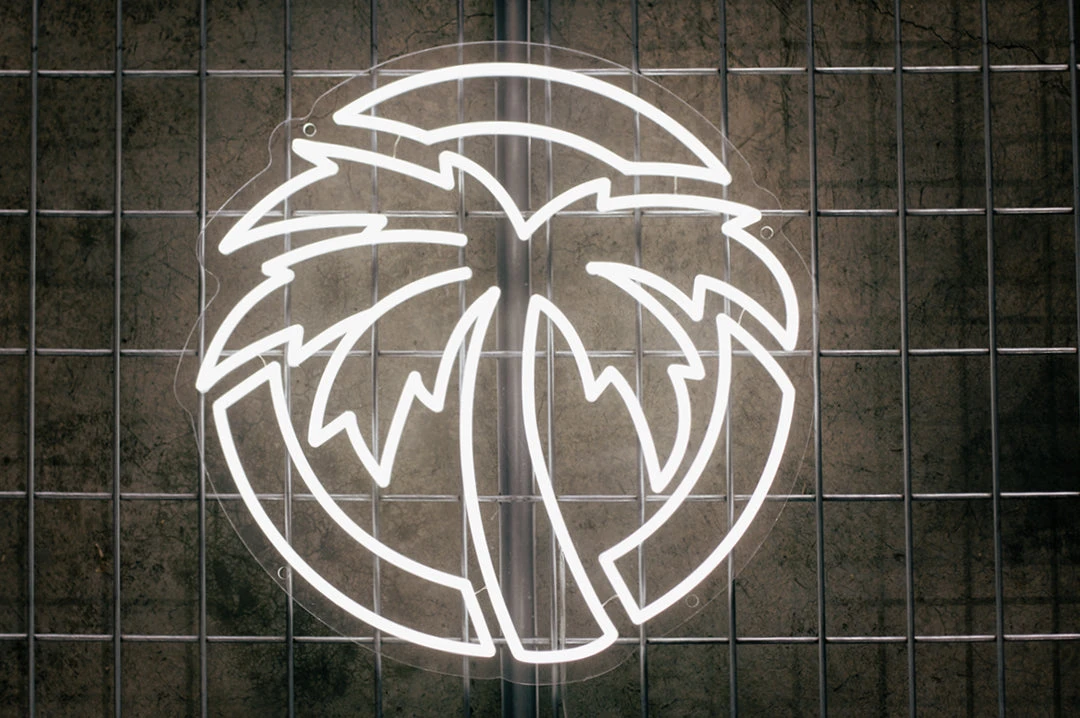 18" ICON LED WALL SIGN 18" ICON LED WALL SIGN -Heat Wave Visual SIGN