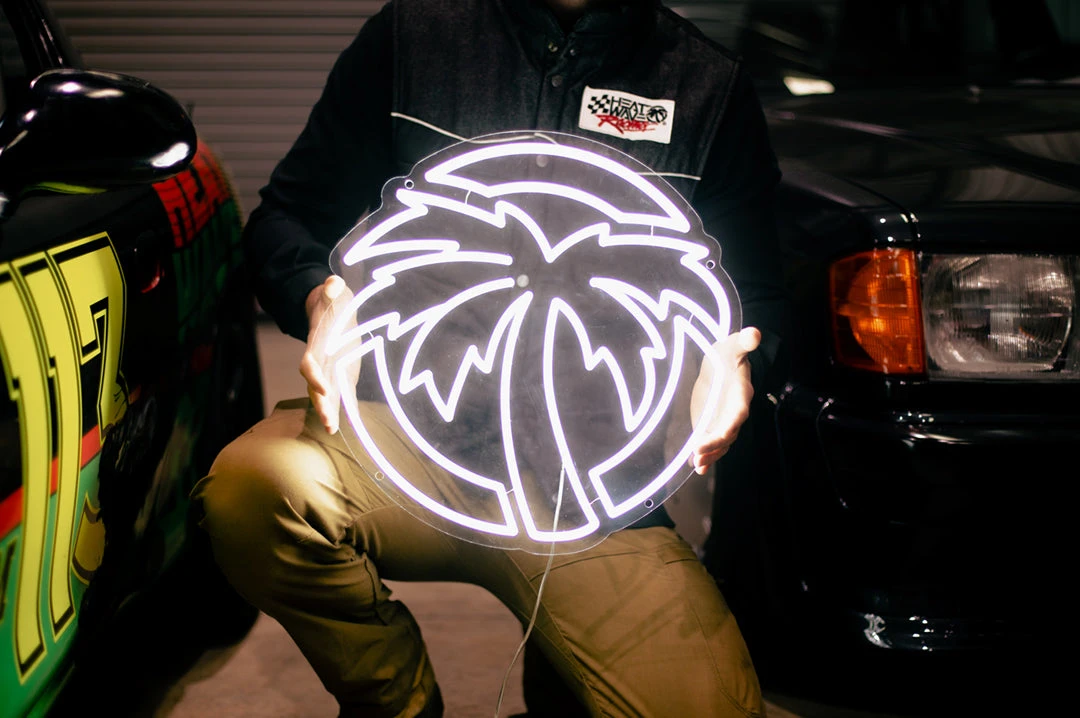 18" ICON LED WALL SIGN 18" ICON LED WALL SIGN -Heat Wave Visual SIGN2