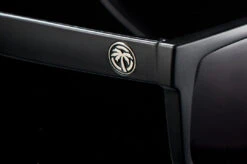 Arms: Black 4 Arms: Black -Heat Wave Visual metalbadgearms 1