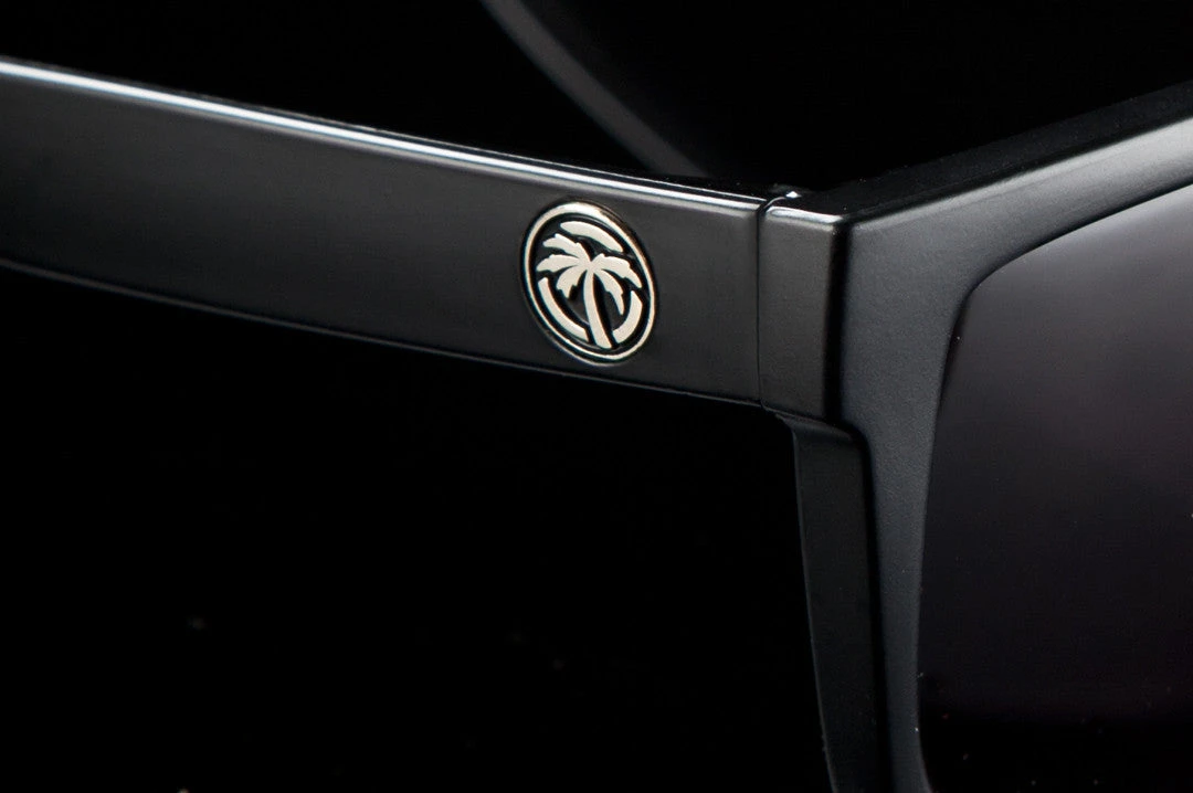 Arms: Black Arms: Black -Heat Wave Visual metalbadgearms 1