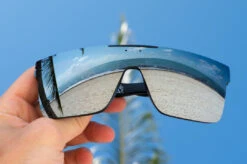 Quatro Sunglasses: SILVER 4 Quatro Sunglasses: SILVER -Heat Wave Visual silver beach